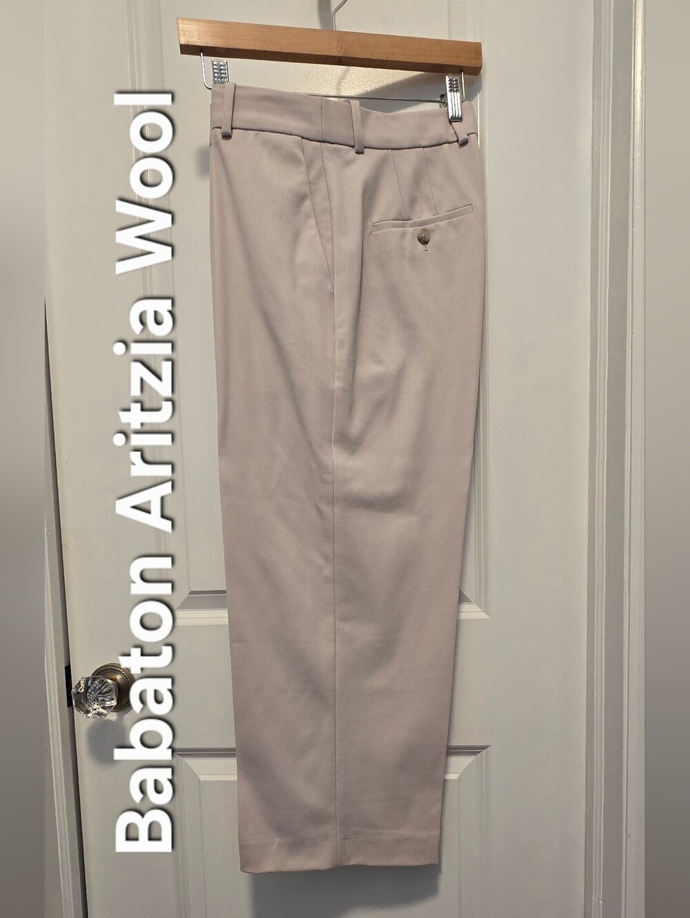 Aritizia Size 10 Babaton Wool, Wide Leg Cropped trouser pants. Inseam: 24"